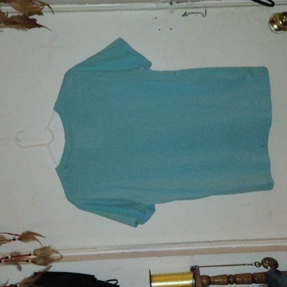 Hollister Custom Shapes Size: Small. Aqua Blue Raised Lettering - Picture 4 of 4